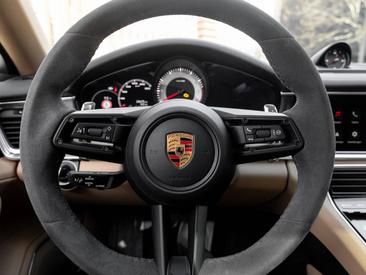 Porsche Panamera 4 Platinum Edition — photo 22