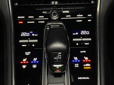 Porsche Panamera 4 E-Hybrid — photo 22