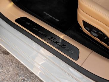 Porsche Panamera 4 Platinum Edition — photo 27