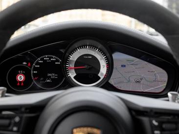 Porsche Panamera 4 Platinum Edition — photo 30