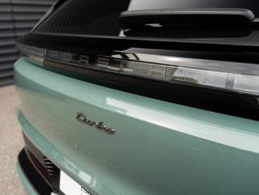 Porsche Cayenne III Turbo Electric — photo 6