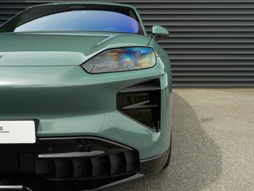 Porsche Cayenne III Turbo Electric — photo 11