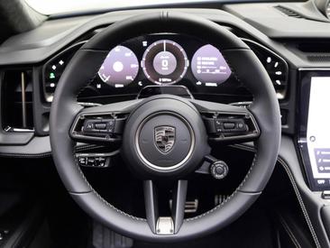 Porsche Cayenne III Turbo Electric — photo 17