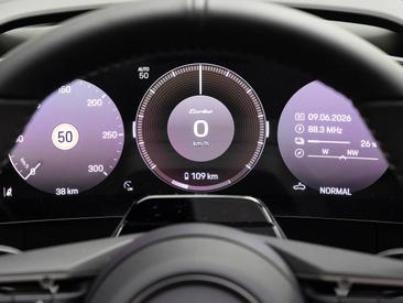 Porsche Cayenne III Turbo Electric — photo 18