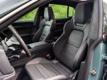 Porsche Cayenne III Turbo Electric — photo 16