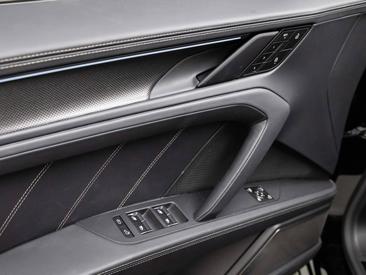 Porsche Cayenne III Turbo Electric — photo 22