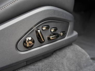 Porsche Cayenne III Turbo Electric — photo 32