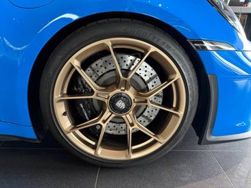 Porsche 911 GT3 — photo 13