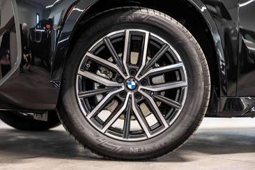 BMW IX1 EDrive20 — photo 5