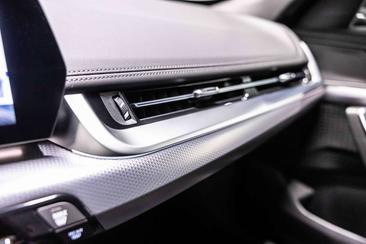 BMW IX1 EDrive20 — photo 20