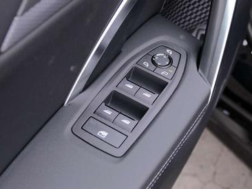 BMW X1 SDrive18i — photo 7