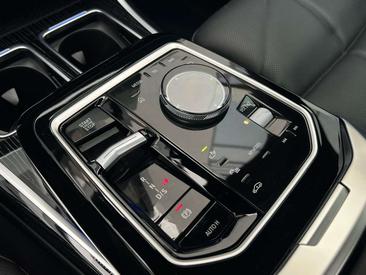 BMW Série 7 Berline 740d — photo 13