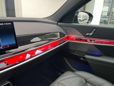 BMW Série 7 Berline 740d — photo 19