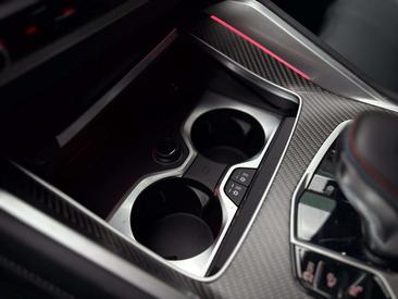 BMW XM 50e — photo 21