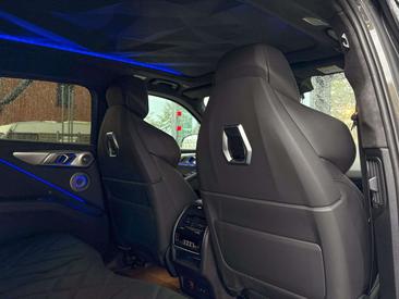 BMW XM 50e — photo 29