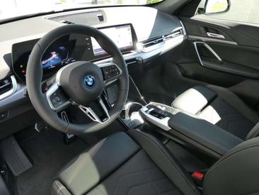 BMW IX1 EDrive20 — photo 5