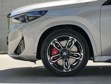 BMW IX1 EDrive20 — photo 7