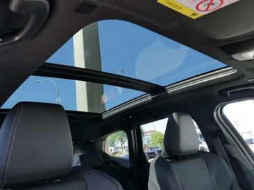 BMW IX1 EDrive20 — photo 10