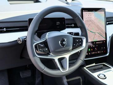 Volvo EX90 Twin Motor — photo 9