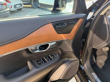 Volvo XC90 B6 AWD — photo 18