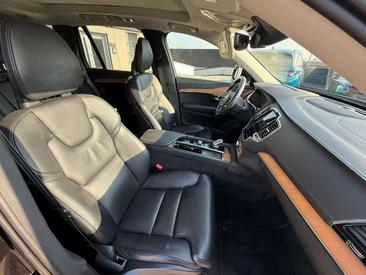 Volvo XC90 B6 AWD — photo 22