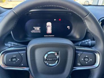 Volvo EX40 Single Motor — photo 11