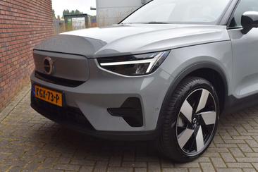 Volvo EX40 Single Motor Extended Range — photo 2
