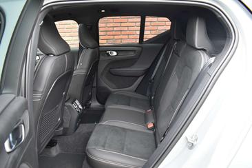 Volvo EX40 Single Motor Extended Range — photo 25