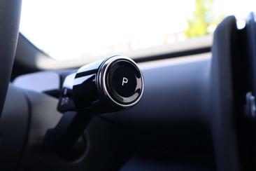 Volvo EX30 Single Motor Extended Range — photo 11