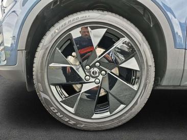 Volvo XC40 B3 — photo 8