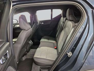 Volvo XC40 B3 — photo 12
