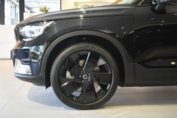 Volvo EX40 Single Motor Extended Range — photo 11