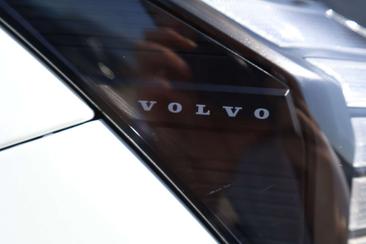 Volvo EX30 Single Motor Extended Range — photo 46