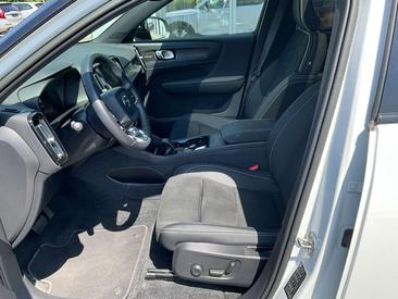 Volvo XC40 Berline Recharge Pure Electric — photo 9