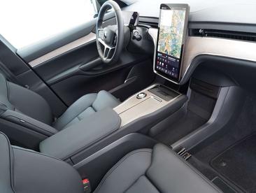 Volvo EX90 Twin Motor — photo 15