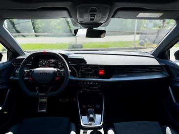 Audi RS3 Sportback — photo 10