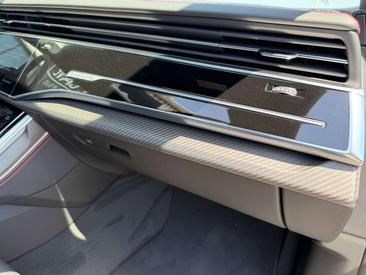 Audi Q8 TFSI E 60 E Quattro — photo 16