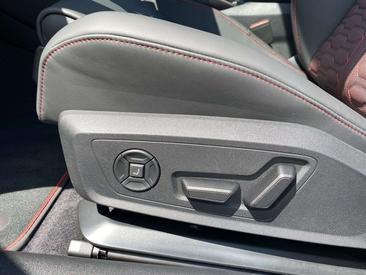 Audi RS5 Avant — photo 18