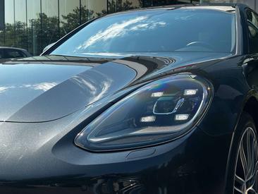 Porsche Panamera 4S — photo 7