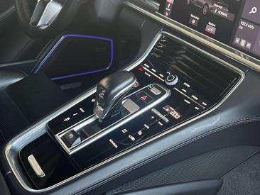 Porsche Panamera 4S — photo 13