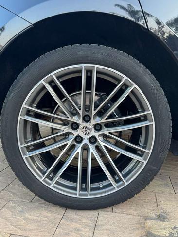 Porsche Macan — photo 15