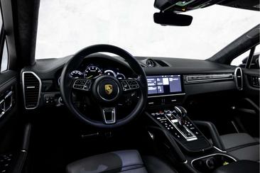 Porsche Cayenne III Turbo S E-Hybrid — photo 14