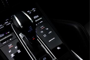 Porsche Cayenne III Turbo S E-Hybrid — photo 49
