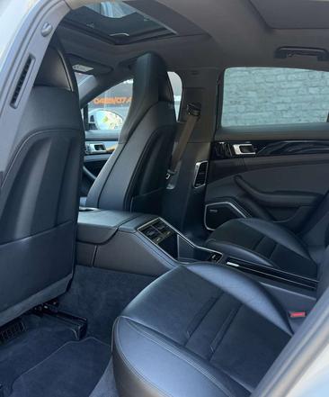 Porsche Panamera — photo 16