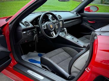Porsche 718 Cabriolet Spyder — photo 17