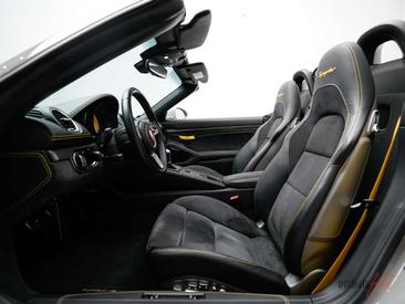 Porsche 718 Cabriolet Spyder — photo 14