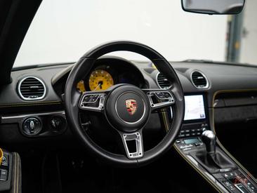 Porsche 718 Cabriolet Spyder — photo 16
