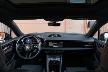 Porsche Macan Electric — photo 5