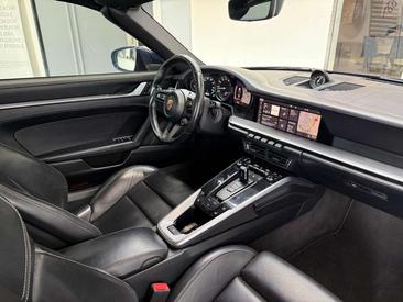Porsche 911 Cabriolet Carrera S — photo 21