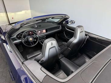 Porsche 911 Cabriolet Carrera S — photo 25